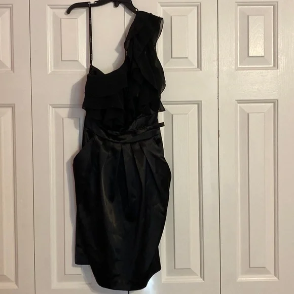 slim fit dress slacks Lady Black Tie - Kennedy Midi Dress - Black